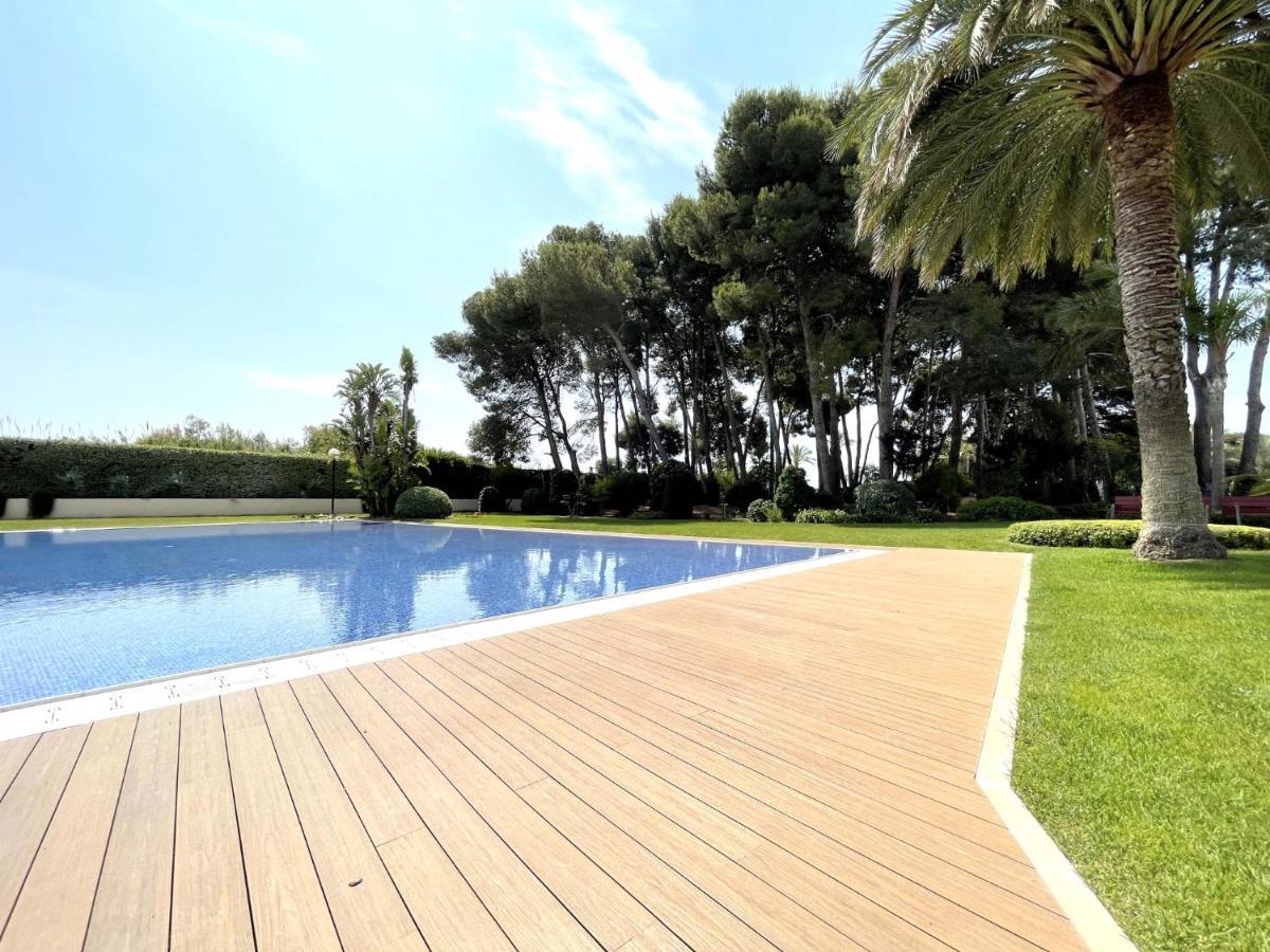 Luxurycambrils Resort&Spa Exteriör bild