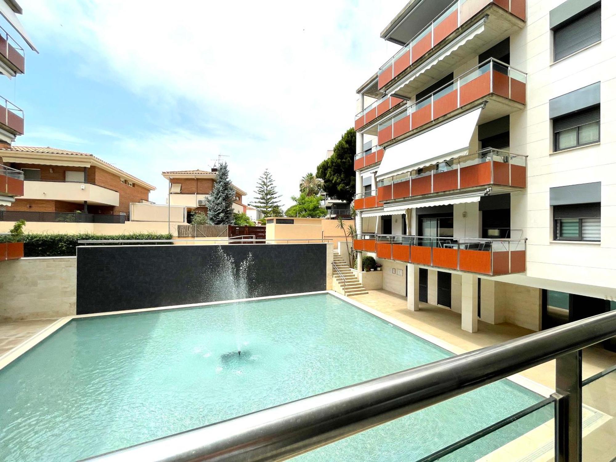 Luxurycambrils Resort&Spa Exteriör bild